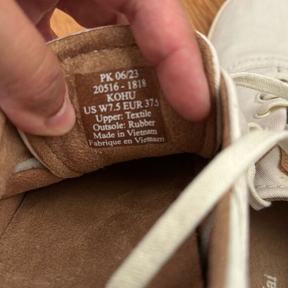 OluKai Kohu Canvas Off White Sneakers Women’s Size 7.5 - Picture 11 of 12